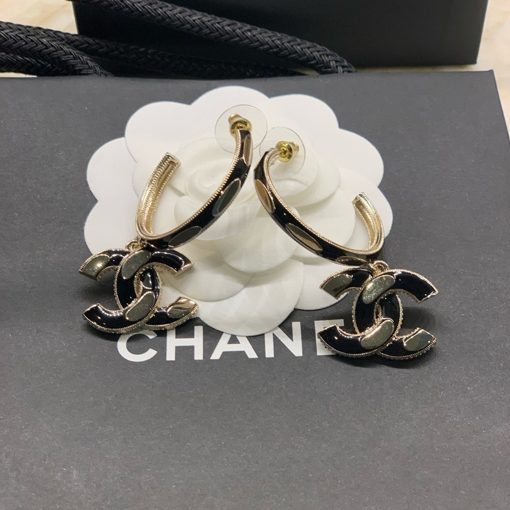 CHANEL Metal Gold & Black Earrings - Picture 9 of 14